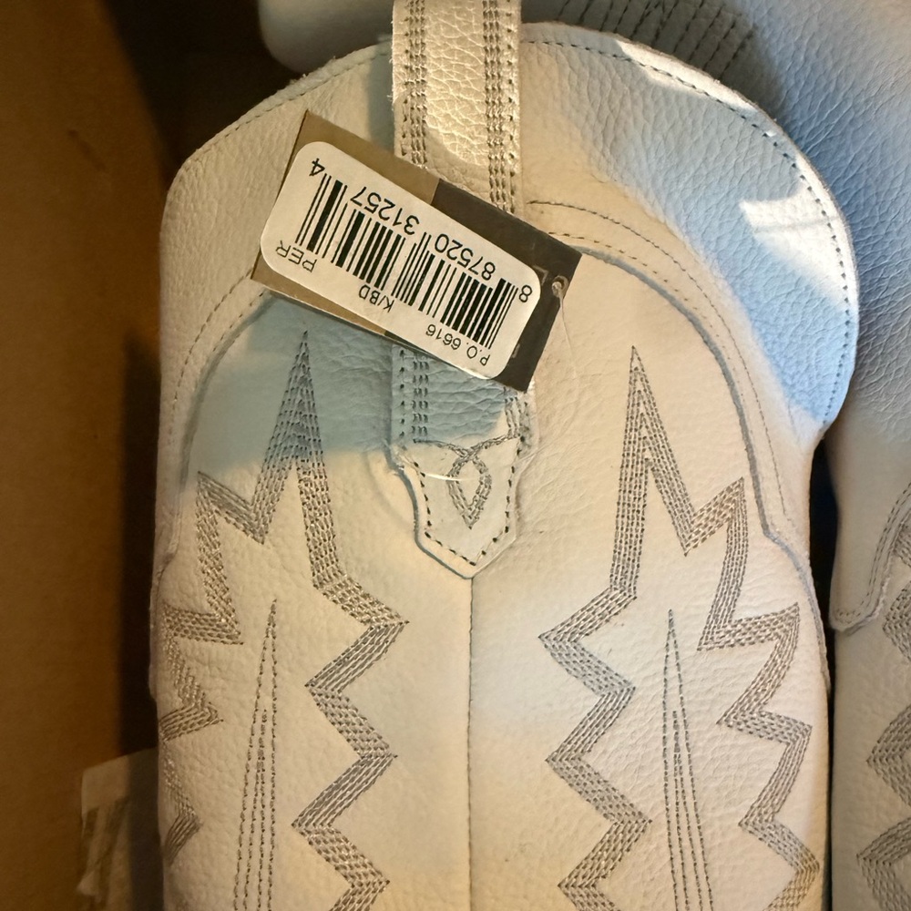 New in Box Dingo 1969 High Cotton Leather Western Cowgirl Boots — White Size 9 - Picture 12 of 16